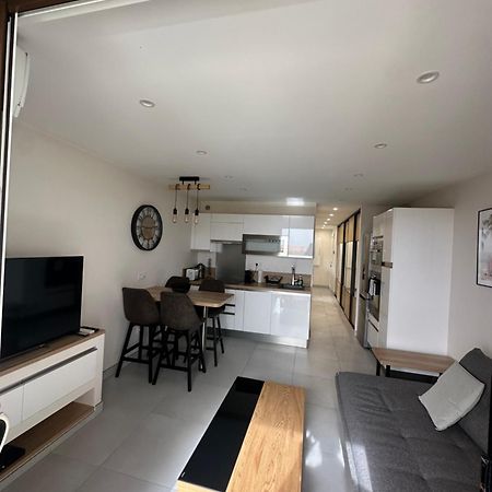 T2 Hyeres La Bergerie Vue Mer 50 M De La Plage Kültér fotó